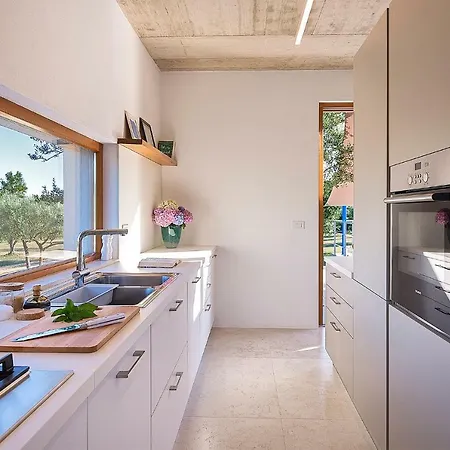 Casa Vari 罗维尼