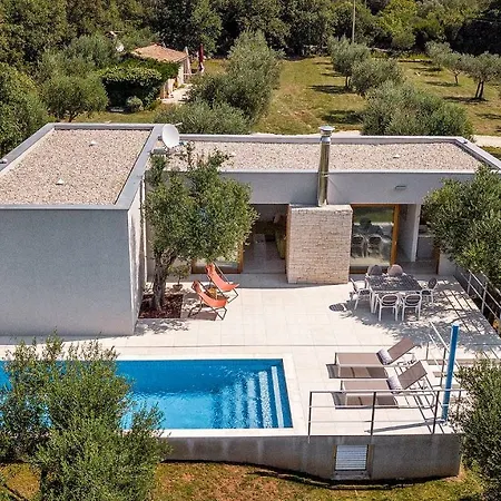 Casa Vari * Ρόβινι